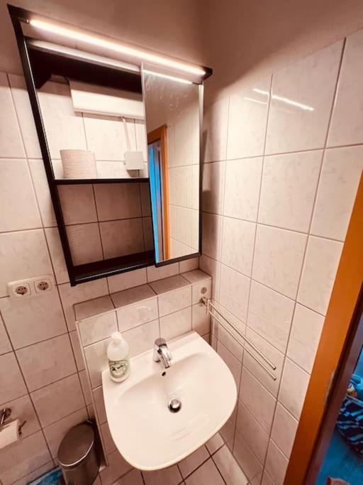 The Room - Direkt In Der Stadt! Bochum Exterior photo
